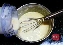 Illustration of how to make banana waffles 7