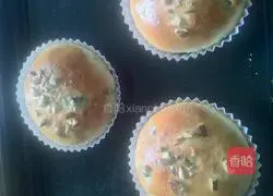 Illustration of how to make Cuckoo Hof Bread 16