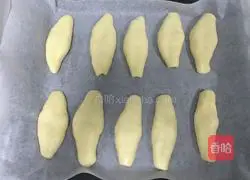 How to make hot dog buns Illustration 5