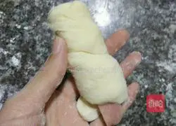 Illustration of how to make ham rolls 5
