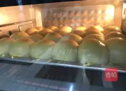 Illustration of how to bake bread while taking a break from the busy schedule 6