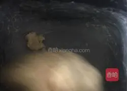 Illustration of how to make flower bean paste bread 5