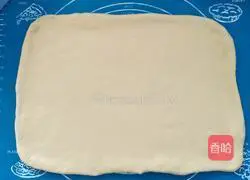 Illustration of how to make yogurt cranberry shredded bags 5