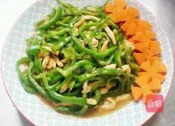 Illustration of how to stir-fry shredded pork with green pepper 6