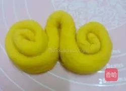 Butterfly Bread Recipe Illustration 7