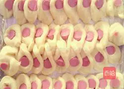 Illustration of how to make ham cornbread 7