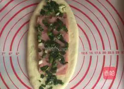 Illustration of how to make bacon cheese chive bread 8