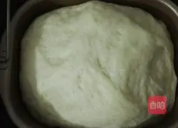 Cheese Crispy Sausage Bread Recipe Illustration 3