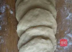 Rose bread recipe illustration 11