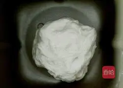 Illustration of how to make fruit crispy pizza 3