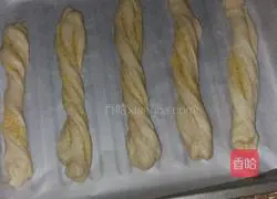 Coconut Bread Recipe Illustration 11