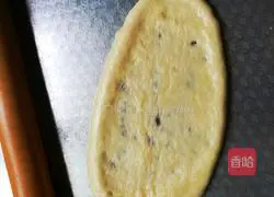 Super detailed illustration of how to make cranberry coconut flower bread 13