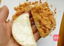 Illustration of how to make meat floss cake 15