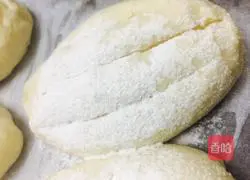 Illustration of how to make Hass bread with powdered sugar 13