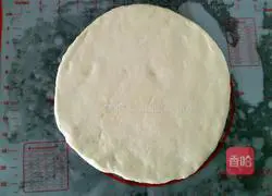 Illustration of how to make the Virgin Fruit and Vegetable Pizza 5