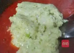 Illustration of how to make tomato meat sauce pasta 9