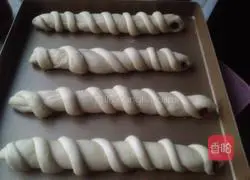 Illustration of making one-haired caterpillar jam bread 7