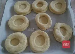 Illustration of how to make quail egg bread 8