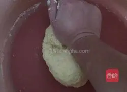 Illustration of making sausage bread 1