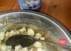 Illustration of making Nanru bread 4