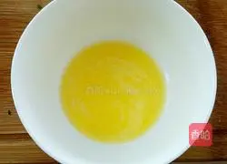 Illustration of how to make garlic bread slices 3