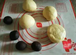 Illustration of how to make bean paste bagels 6