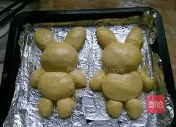 Illustration of how to make bunny cream bread 15