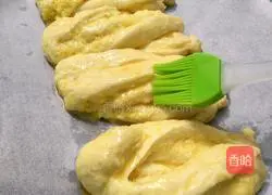 Coconut milk Illustration of how to make fragrant bread 16