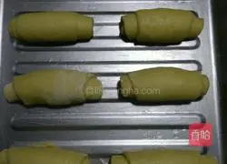 Illustration of how to make croissants 10