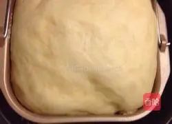 Illustration of how to make bean paste bread rolls 7