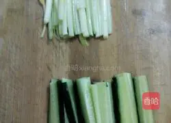 Illustration of how to make secret pickled pepper chicken feet 6