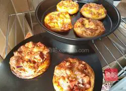 Pizza (Illustration of how to make egg tart crust 3