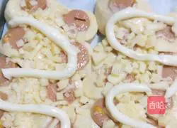 Illustration of how to make ham bread 3