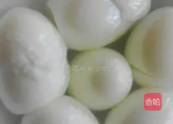 Illustration of how to make sweet and sour pork ribs with tiger preserved eggs 4