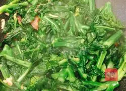Stir-fried Xiangxi bacon with kale Illustration of how to do it 10