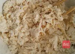 Illustration of how to make meat floss croissants 2