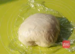 Illustration of how to make scallion-flavored pork floss bread rolls 7