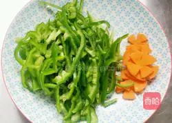 Stir-fried shredded pork with green pepper Illustration of how to do it 2