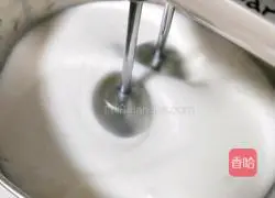 Illustration of how to make an eight-inch birthday cake for internet celebrities 5