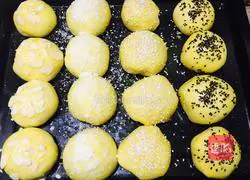 Illustration of how to make milk-flavored buns 10