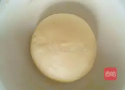 Illustration of how to make meat floss croissants 5