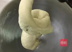 Illustration of how to make lychee toast bread 3