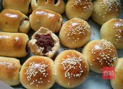 Illustration of how to make whole wheat buns (bean paste filling) 16