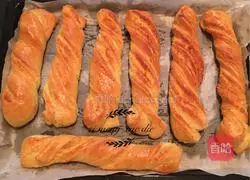 Coconut Milk Stick Bread Recipe Illustration 18