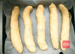 Ham Illustration of how to make sausage and scallion bread 3