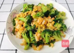 Illustration of how to make shrimp and broccoli 10