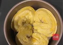 Illustration of how to make Danish hand-shredded bread 20