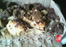 Illustration of how to make cumin, eight-treasure porridge, satay, custard and flatbread pudding 7