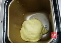 Illustration of how to make bread machine mozzarella cheese meal bag (meat floss meal bag) 2