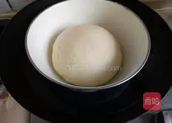 Illustration of how to make bunny cream bread 6